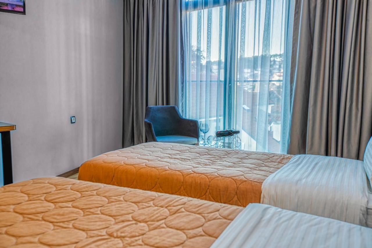 Hotel Nova Riviera Ohrid Bagian luar foto